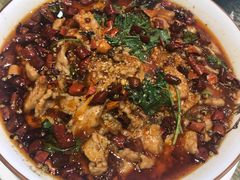 -老码头黑皮肘子锅包肉(赣水路店)