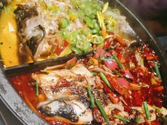 -鸣记脆皮烤鱼·海鲜烤鱼(三八广场店)