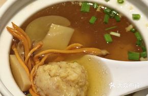 Hand-Beaten Meatball and Mushroom Soup
