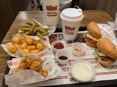 -The Habit Burger Grill 哈比特汉堡(世博店)