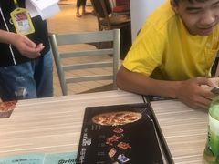 -必胜客(武汉欢乐谷店)