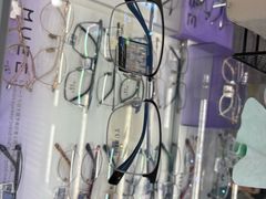 -美式眼镜·授权蔡司.依视路.尼康.豪雅.明月(南翔印象城店)