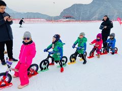 -荣盛康旅野三坡滑雪场