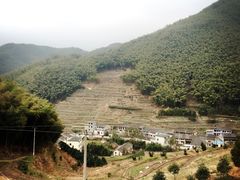 -浙东第一尖雪山欢乐谷