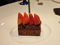 -AZUR聚(香格里拉饭店)