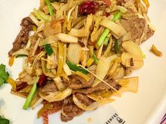 -香巴拉云南餐厅(华莱坞店)