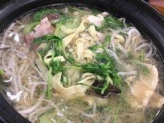 -丽虹云南过桥米线(兴工街店)
