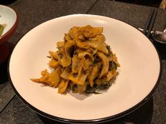 香椿拌面筋-丝路金桃·新疆菜(徐汇店)