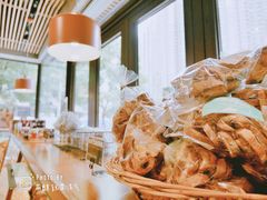 -Dough&Joe团憩(瑞虹天地月亮湾店)