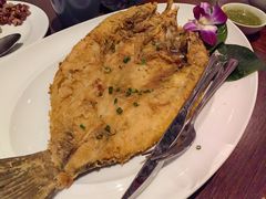 -Chom Cafe and Restaurant