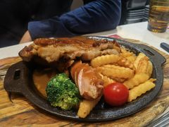 -香港新发烧腊茶餐厅(水围店)