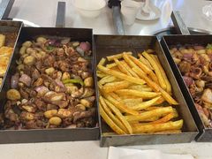 -老东镇啤酒屋海鲜加工·蒸汽海鲜·海鲜烧烤(台东店)