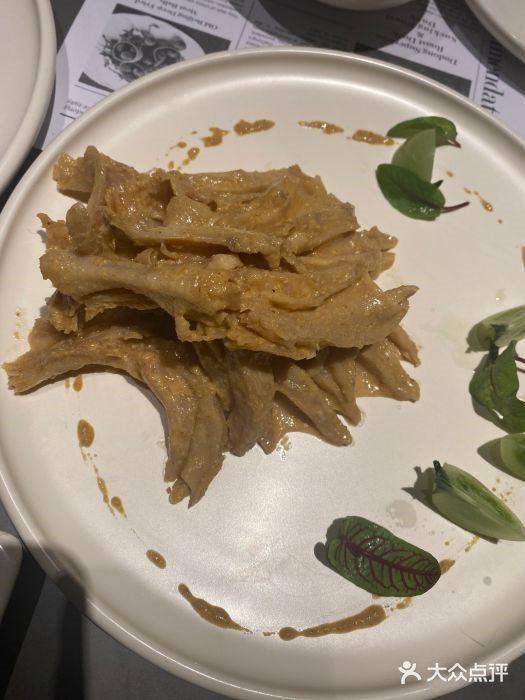 牛腩很软烂，萝卜也炖到位了