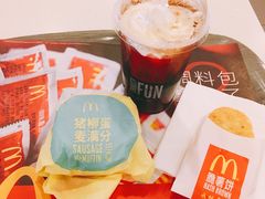 -麦当劳(汉口火车站候车室店)