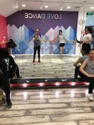 -STUDIO E POLE DANCE