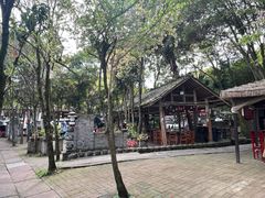 -土砂锅生态山庄·非遗砂锅雅鱼