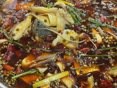 -乡土特色.冷锅鱼.牦牛肉汤锅