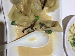 -老妈手工馄饨本帮浇头面(国权路店)