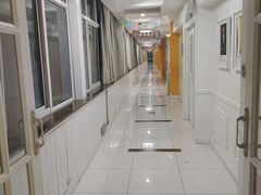 -西安小天鹅艺术团(曲江Alice店)