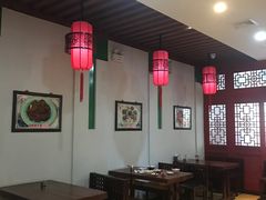 大堂-石头门坎