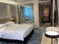 -上海漕河泾万丽酒店
