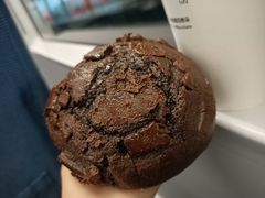 巧克力蘑菇头麦芬-星巴克(杭州东站东到达店)