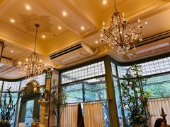 -玛格萝妮比萨屋(四平店)