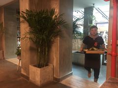 -HIGH FIVE哈福手工汉堡(桂林路店)