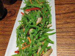 五彩花菇荷兰豆-云海肴·汽锅鸡·云南菜(美罗城店)