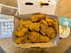 -BHC炸鸡(明洞总店)