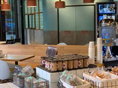 -Dough&Joe团憩(瑞虹天地月亮湾店)