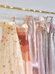 点击看大图 -曼青婚纱礼服馆