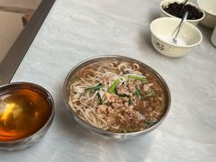 -正宗杨记普洱酸醋米线(总店)
