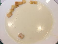 奶油鸡茸汤-小白桦西餐厅