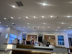 -三目眼镜·蔡司视觉合作店(青浦宝龙店)