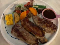 -樱花里音乐餐吧·牛扒椰子鸡(东圃店)