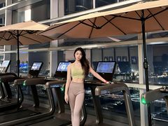 -黄金时代游泳健身云畔会所(绿地中心双子塔店)