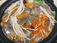 -九寨沟特色牦牛肉汤锅