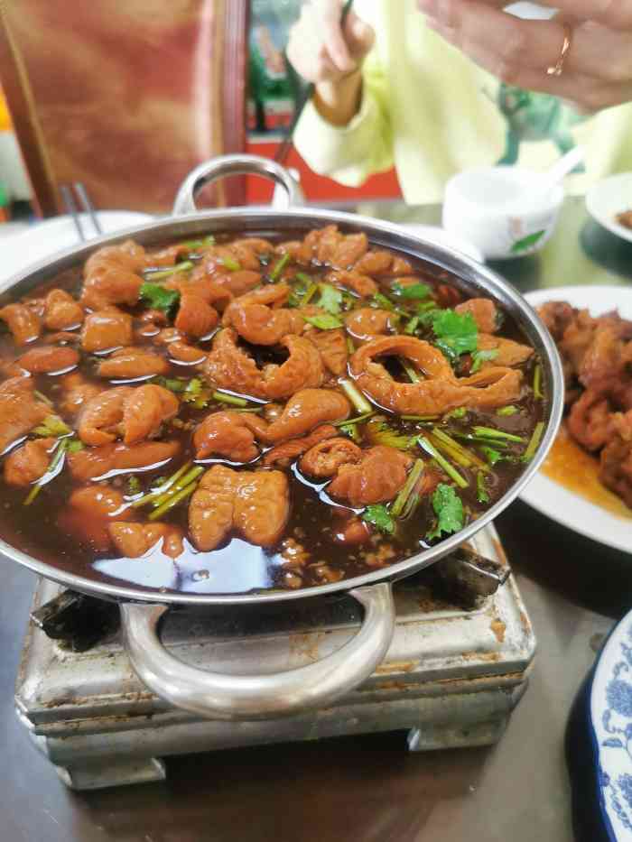 吊子侯-"周末想吃烧饼夹肘子,结果查了查附近没有."-大众点评移动版