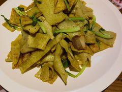 -黄泥岗·地道湖北菜(奥特莱斯店)