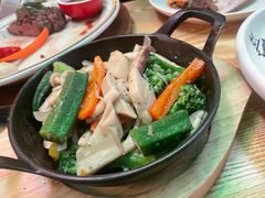 铁锅黄油时蔬菇-Famous肥猫墨西哥音乐餐吧(五棵松华熙LIVE店)