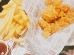 -The Habit Burger Grill 哈比特汉堡(复兴soho店)
