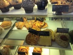 -星巴克(香港国际机场44号闸店)