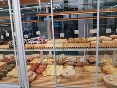 -焙丽拾光(麦凯乐直营店)