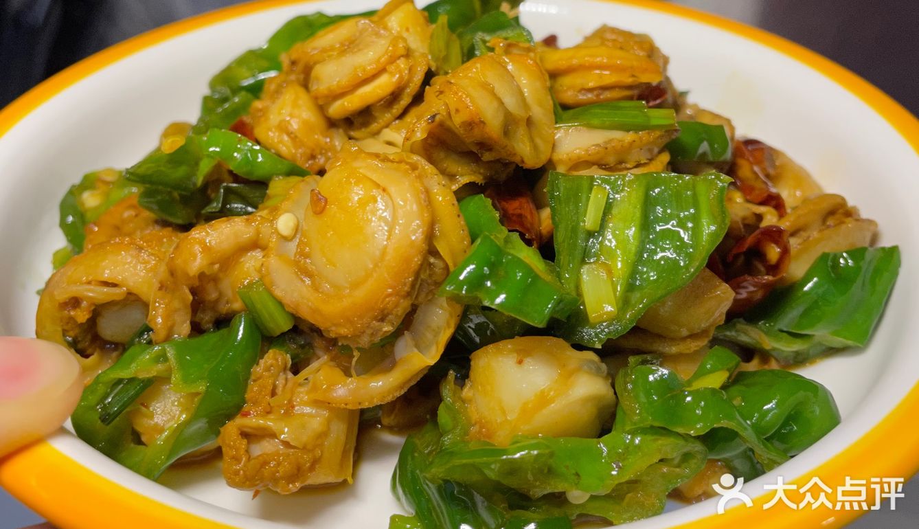 馄炖 鸡蛋饼 大蒜鸡蛋 青团都不错呦