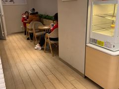 -好利来(高新枫叶广场店)