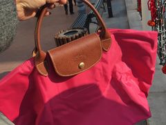 -Longchamp(佛罗伦萨小镇奥特莱斯店)