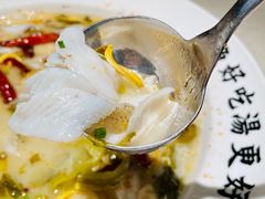 -江渔儿酸菜鱼·拔草餐厅(虎门君乐汇店)