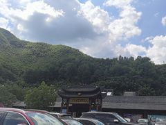 -安吉龙王山峡谷漂流