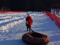 -荣盛康旅野三坡滑雪场